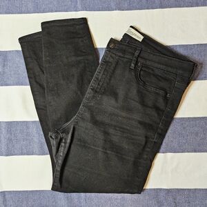 GAP True Skinny Super High Rise In Deep Black 33 Short/Cropped
